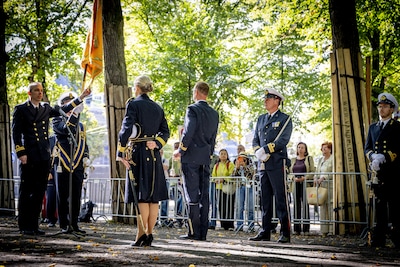 LIVE Prinsjesdag | Activisten gooien rode verf op route van rijtoer Prinsjesdag