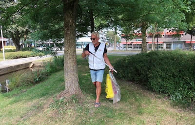 Apeldoorner Frans al jaren onverschrokken tegen zwerfafval: 'Het kan anders'
