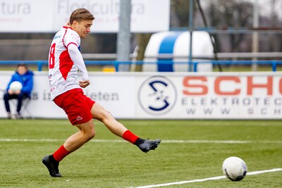 Barendrecht wint dorpsderby van Smitshoek, Maikey Houwaart schittert met hattrick in oefencampagne