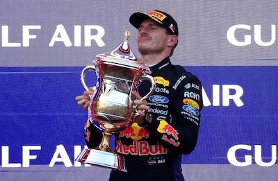 Wilhelmus laat even op zich wachten na lange droogte Max Verstappen: ‘Op deze zege moeten we heel trots zijn’