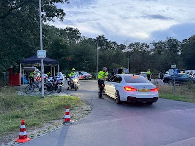 Waarom de Belastingdienst langs de A1 344.000 euro afpakt en niet gewoon op de deur klopt
