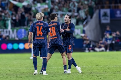 Giovanni van Bronckhorst moet ruzie bij Feyenoord sussen: ‘Het ging binnen verder’