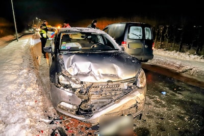 Twee voertuigen beschadigd bij ongeval in Wadenoijen