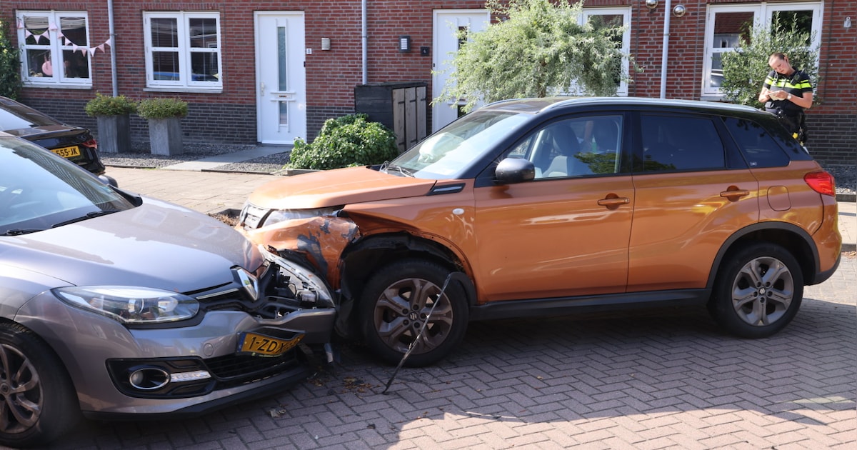 Botsing tussen twee auto's op Reebaan in Scherpenzeel