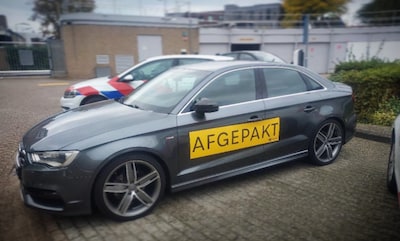 Man (56) uit Oss aangehouden na aanrijding, raakt auto én rijbewijs kwijt