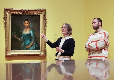 Dorien (63) en Tim (26) lossen raadsel op dat Canadees topmuseum niet kon kraken: ‘Ze stonden tussen