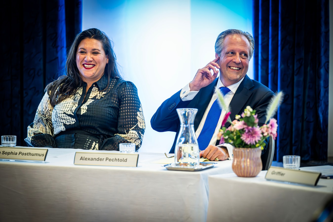 Pechtold nu echt begonnen als burgemeester: ‘Sommigen heb ik misschien ...