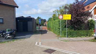 Rondje plas! De fietsbrug in De Leyens is twee maanden dicht
