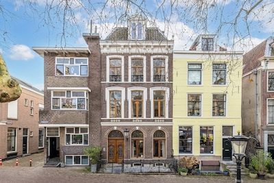 Stadsparel aan de Mariaplaats: wonen met de Dom om de hoek en een personal gym op zolder