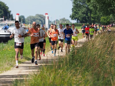 Jongen krijgt hitteberoerte tijdens hardloopwedstrijd in Engelen: ‘Het hoeft geen 33 graden te zijn 