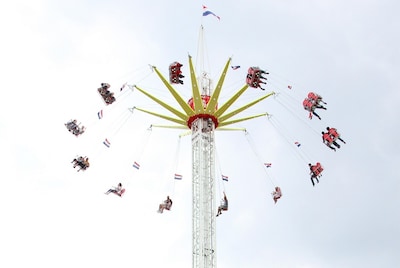 Durfals opgelet! Zweefmolen en Booster staan op de kermis in Overvecht