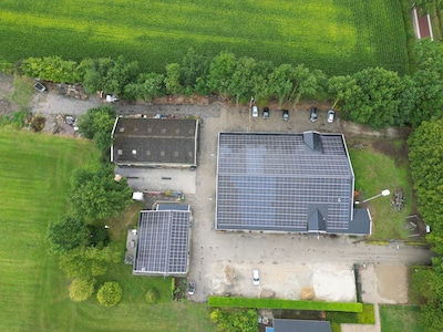 Collectieve zonnedak in Valkenswaard officieel geopend: ‘Betere investering dan rente op spaargeld’