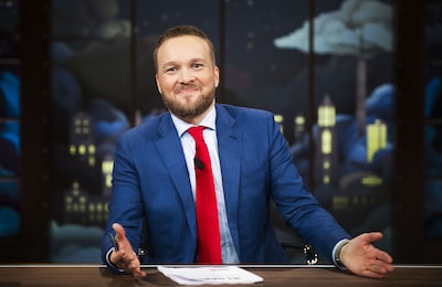 Lubach apologizes after causing rush on cheap Belgian gas station: ‘Don’t go to Herentals’