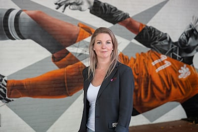 Sport werkt helend bij rouw, weet Daphne na verlies van zusje: ‘Lichaam weet soms wat hoofd nog niet