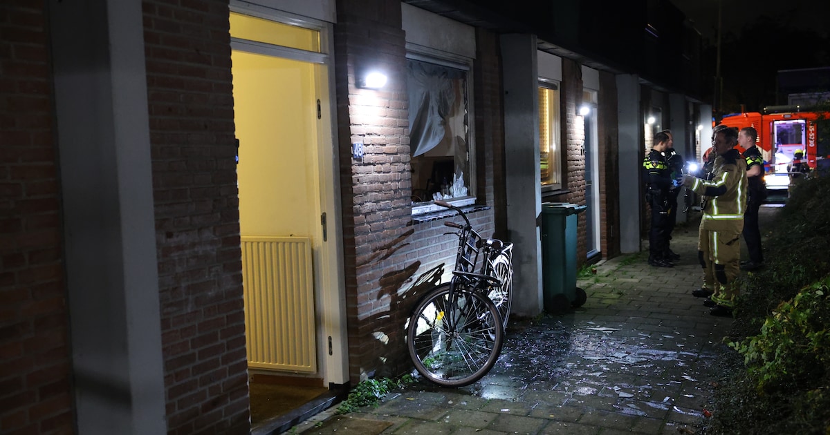 Raam uit sponningen gevlogen bij explosie in Zoetermeer
