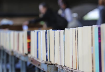 Boekenmarkt in museumtuin Oud-Oosterhout