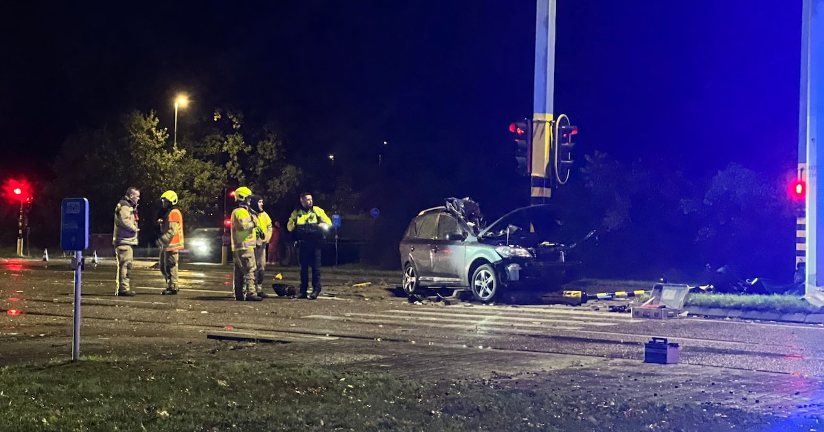 Vrouw (58) komt om het leven bij zwaar verkeersongeval met vrachtwagen op N71 in Lommel