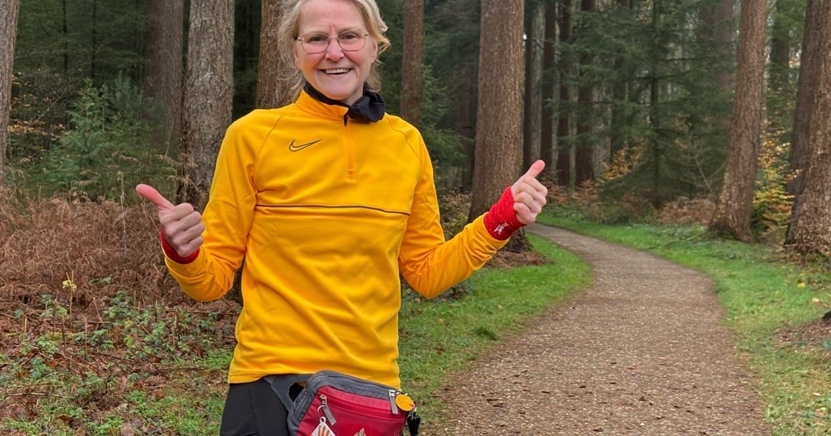 Eppie helpt Apeldoorners weer op weg met stevige wandelingen: 'Voelt niet als werk'