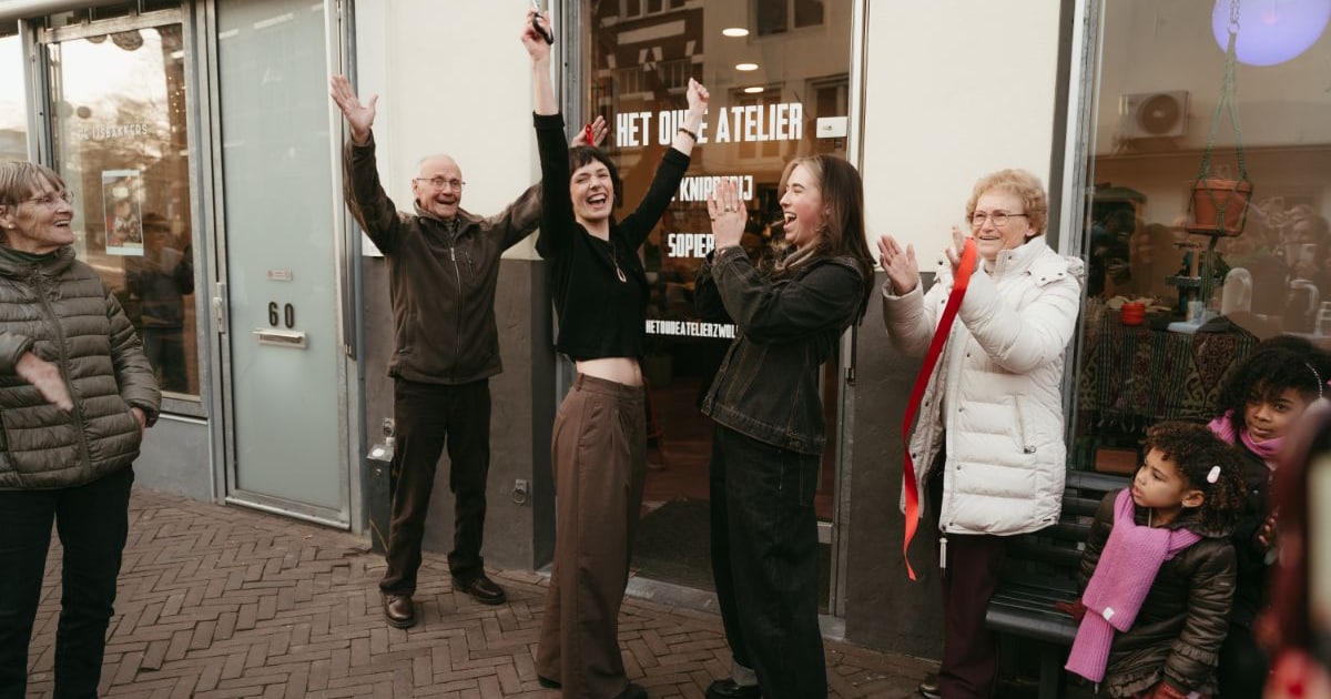 Noa en Sophie openen een kapsalon met piercingstudio in de Luttekestraat in Zwolle