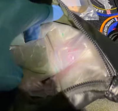 Politie pakt drie dealers op in Vught en Den Bosch: grote hoeveelheid drugs en geld aangetroffen
