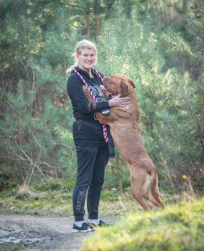 Nelleke wilde scheiden, nu moet haar man Mark I. uitleg geven over de nacht waarin zij werd gewurgd