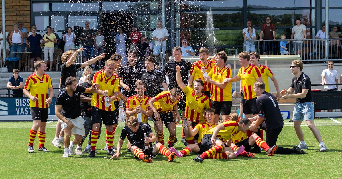 Vriendenteam Ulft ‘zaterdagkampioen’ en Prinsengarde Nieuw Wehl op de kiek