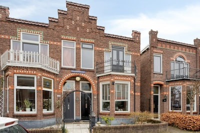 Gespot op Funda: dit jarendertighuis in Almelo is bij de tijd