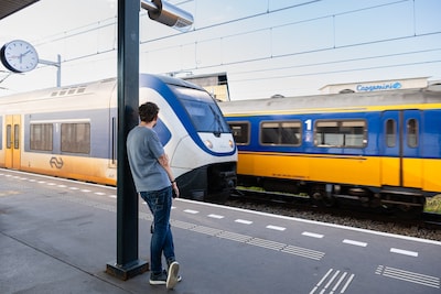 Vertragingen op het spoor rond Utrecht en Amersfoort, mede door rijp op de bovenleiding