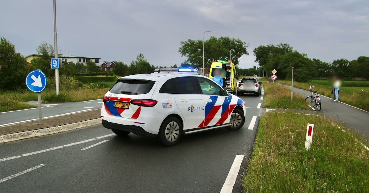 Fietser geraakt door auto aan N501 in Den Burg