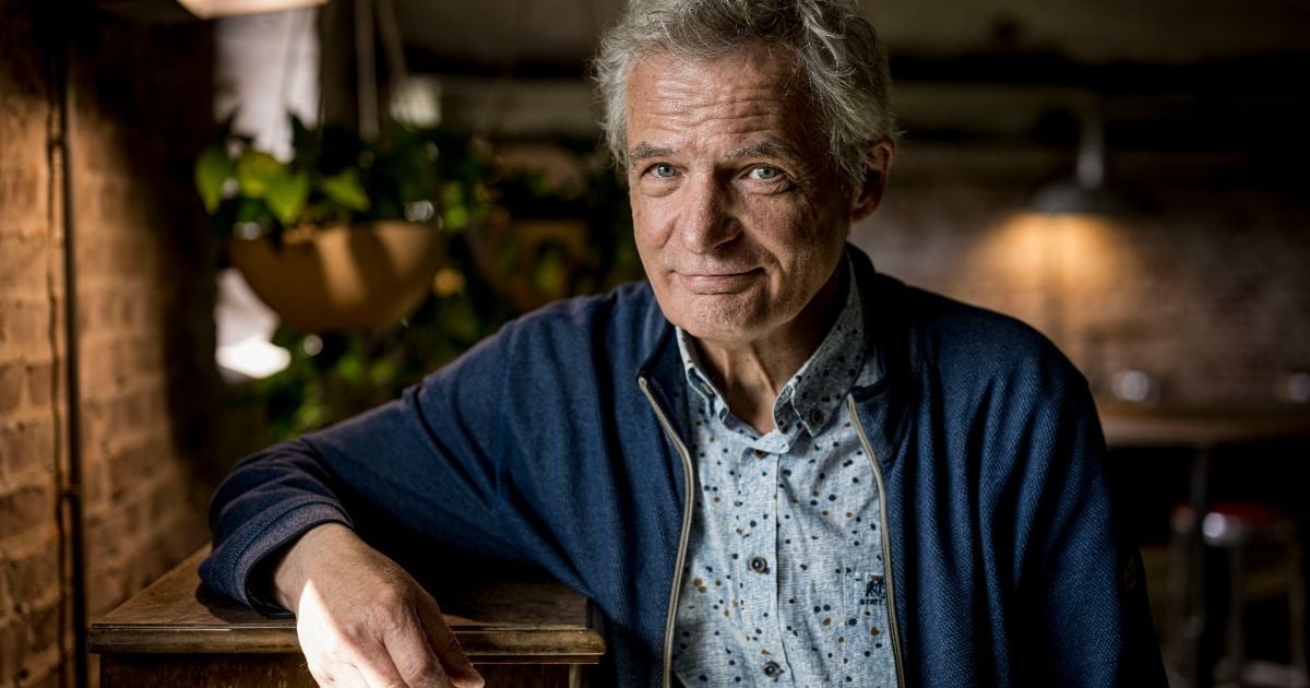 Cadeautje van Herman Finkers: al zijn shows kun je hier gratis kijken