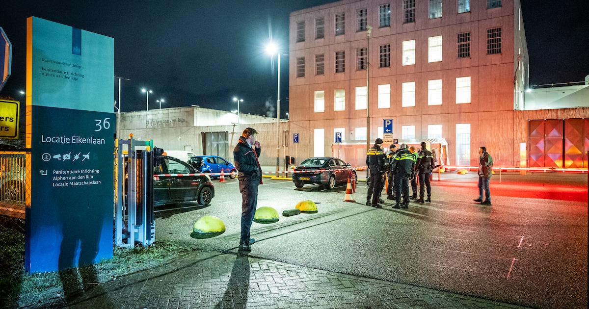 Schietincident voor gevangenis in Alphen, persoon naar het ziekenhuis  vervoerd en verdachte voortvluchtig | Alphen aan den Rijn | AD.nl