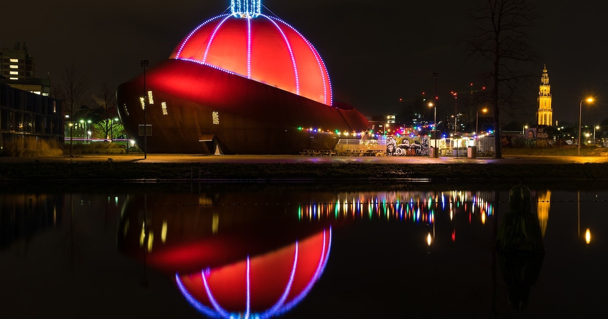 De grootste kerstbal ter wereld komt terug naar Groningen: dit is wanneer de lichtjes aangaan