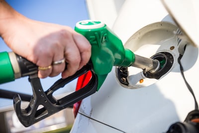 Pump prices hit new record: gasoline never this expensive during Middle East conflict