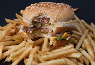 Praat mee: overheid moet het fastfoodrestaurants moeilijker maken om zich te vestigen