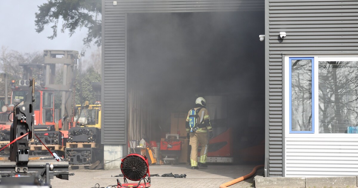 Veel rook bij brand in bedrijfspand Soest