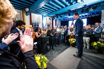 Praat mee: moet NSC zichzelf opheffen of doorgaan?