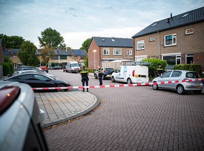 Politie onderzoekt ontploffing bij auto in Spijkenisse