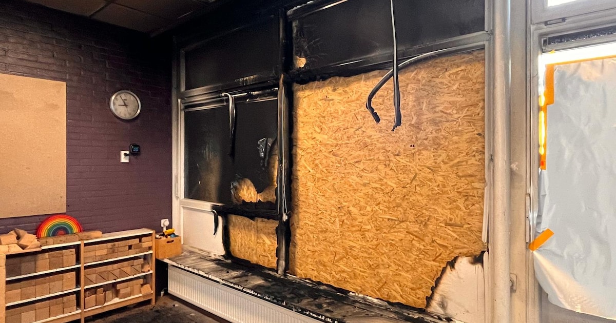 Ongeloof op eerste dag na brand op basisschool: ‘Vandaag heeft hij zijn knuffelbeer meegenomen’