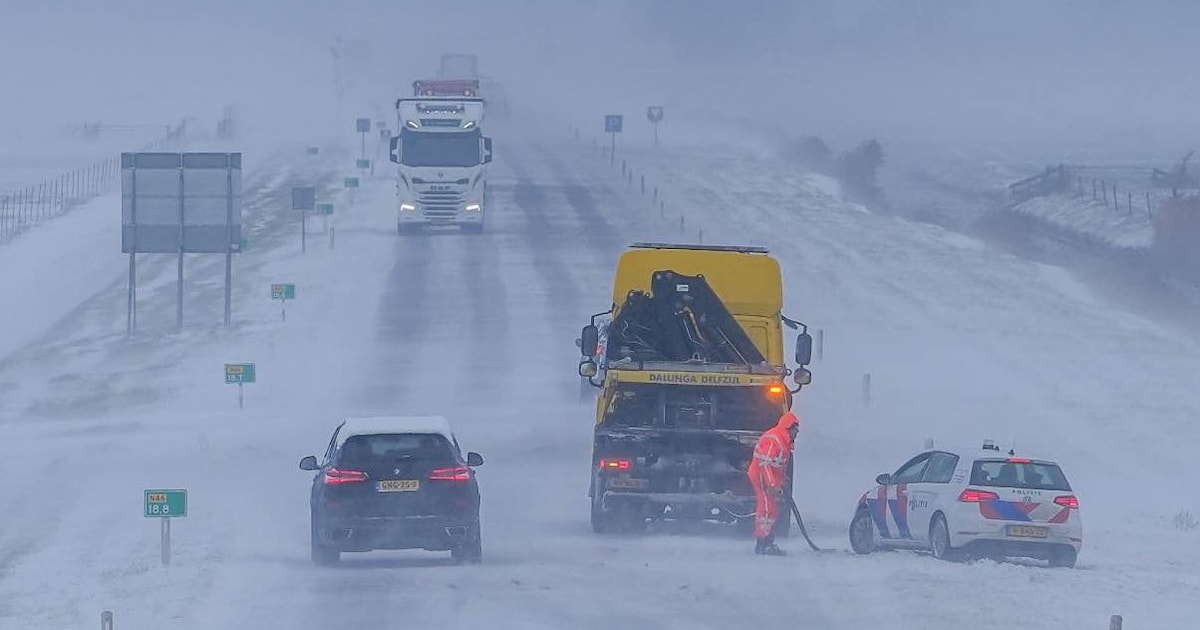 LIVE winterweer | Code oranje voor Friesland, Groningen en Waddeneilanden verlengd tot zaterdagochte