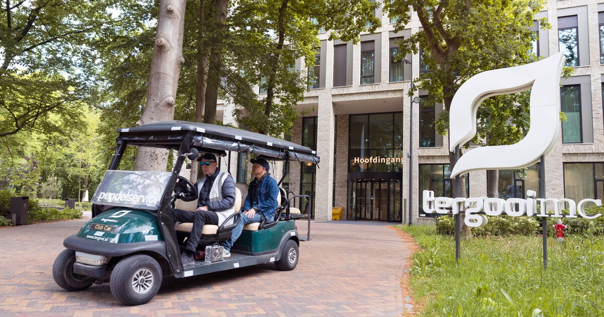 Pendeldienst Tergooi MC stilgelegd in Hilversum door sneeuw