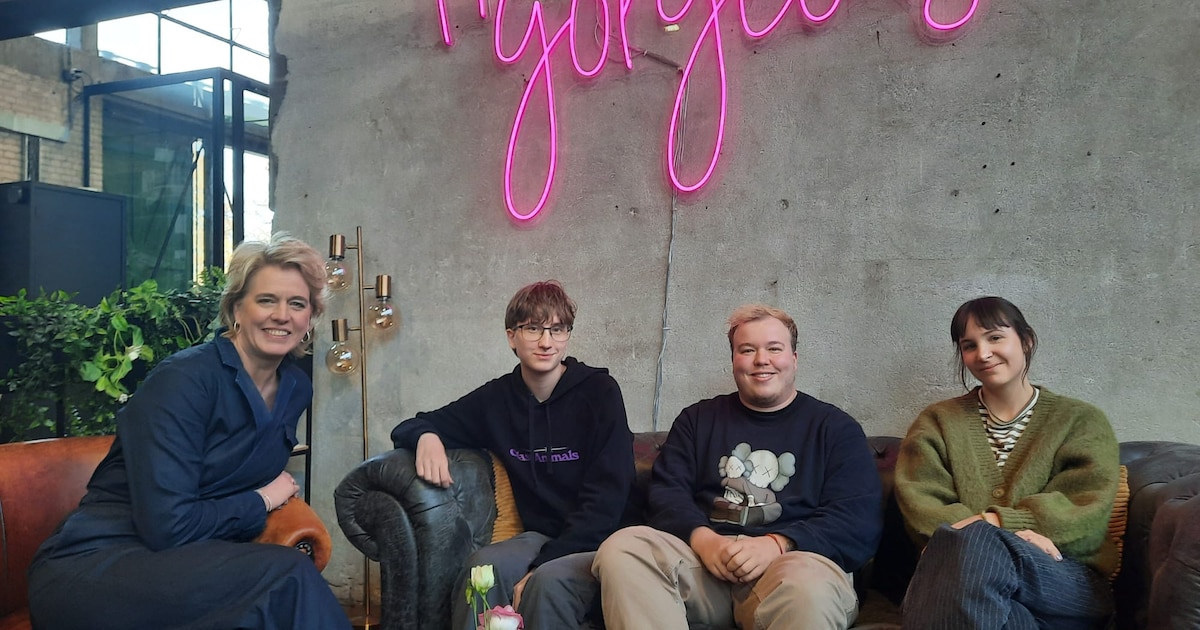 Festival in Apeldoorn voor en door queerjongeren: 'Veilige plek om in contact te komen met anderen'