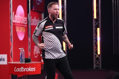 Danny Noppert verslaat Van Duijvenbode, maar loopt finale mis in Hongarije