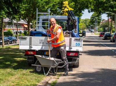 Jan zorgt met passie voor de bestrating in Dordrecht: ‘Je neemt je werk niet mee naar huis’