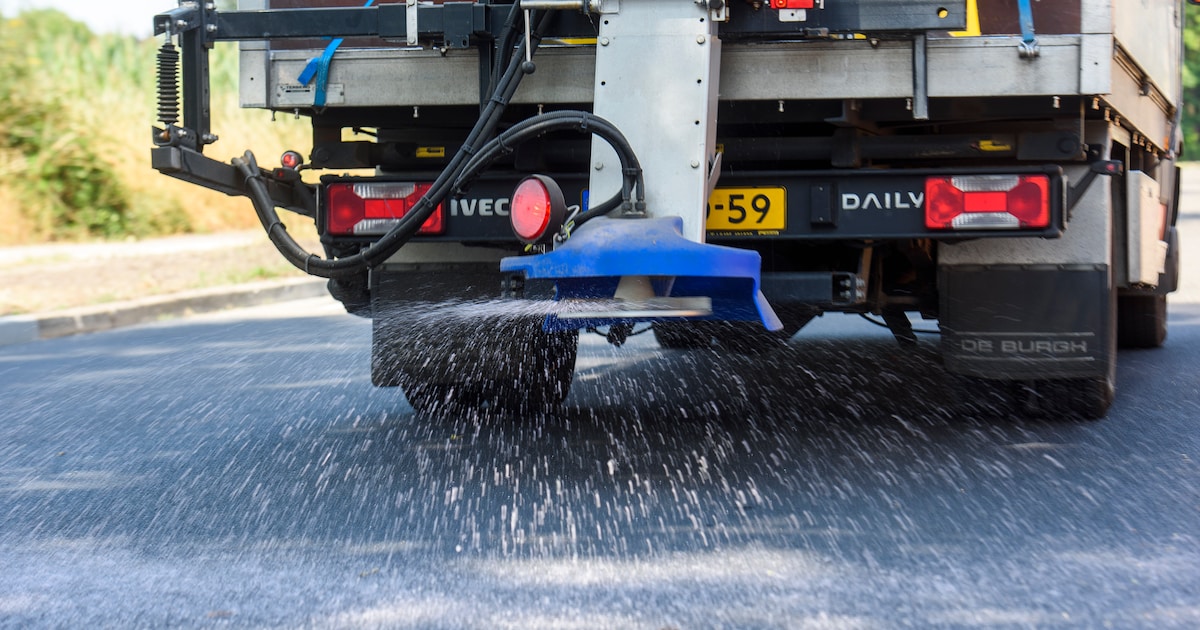Zoutstrooiers rukken uit in Het Hogeland na voorspelde gladheid