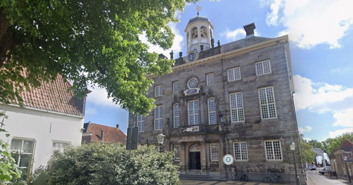 Enkhuizen biedt monumentenschildjes aan eigenaren