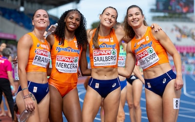 Zowel Nederlandse mannen als vrouwen met zege door naar finale 4x400 meter