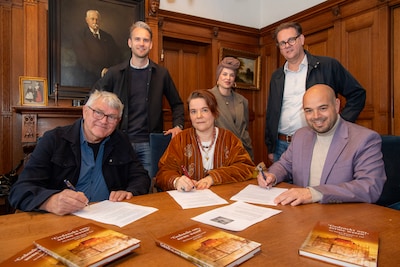 Stichting Burgerweeshuis Tiel verlengt steun voor Sint- en Kerstactie