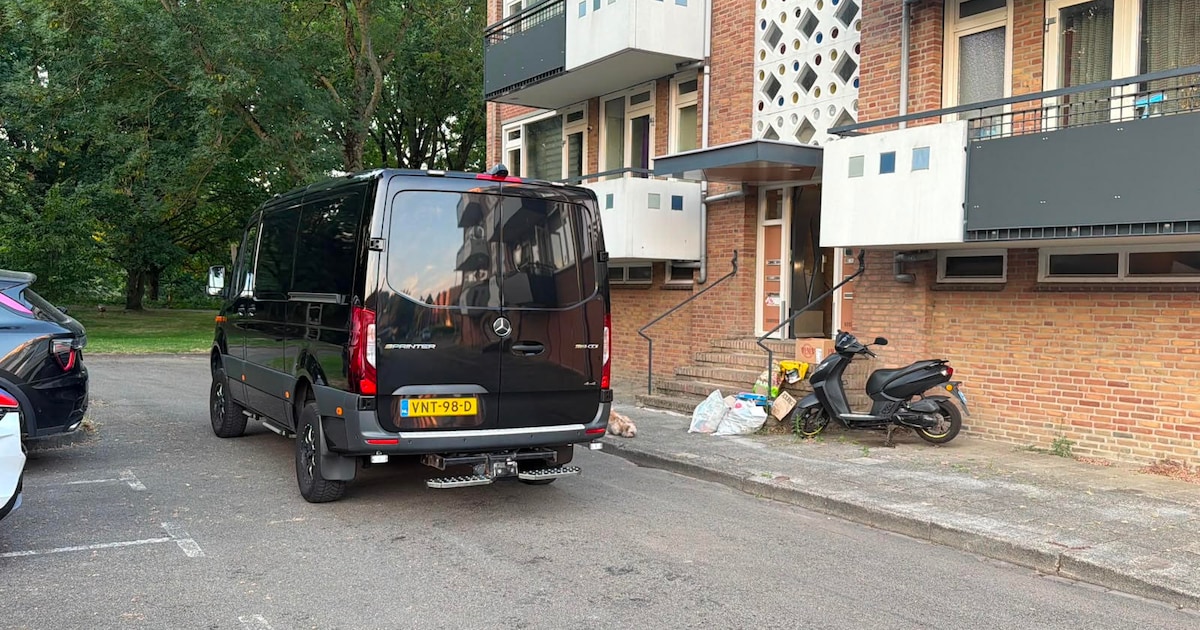 Grondstoffen voor drugs gevonden in huis in Maastricht, bewoner aangehouden