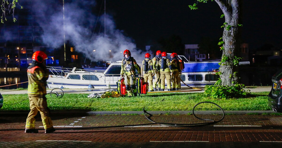 Inbreker ernstig verbrand na vlammenzee op schip in Wormerveer: ‘Het is een drama’