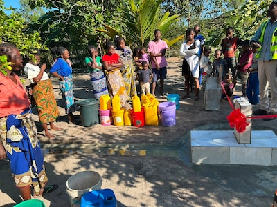 Waterput in Mozambique dankzij Gemertse boekenverkoop